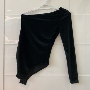 Black velvet one sleeve bodysuit